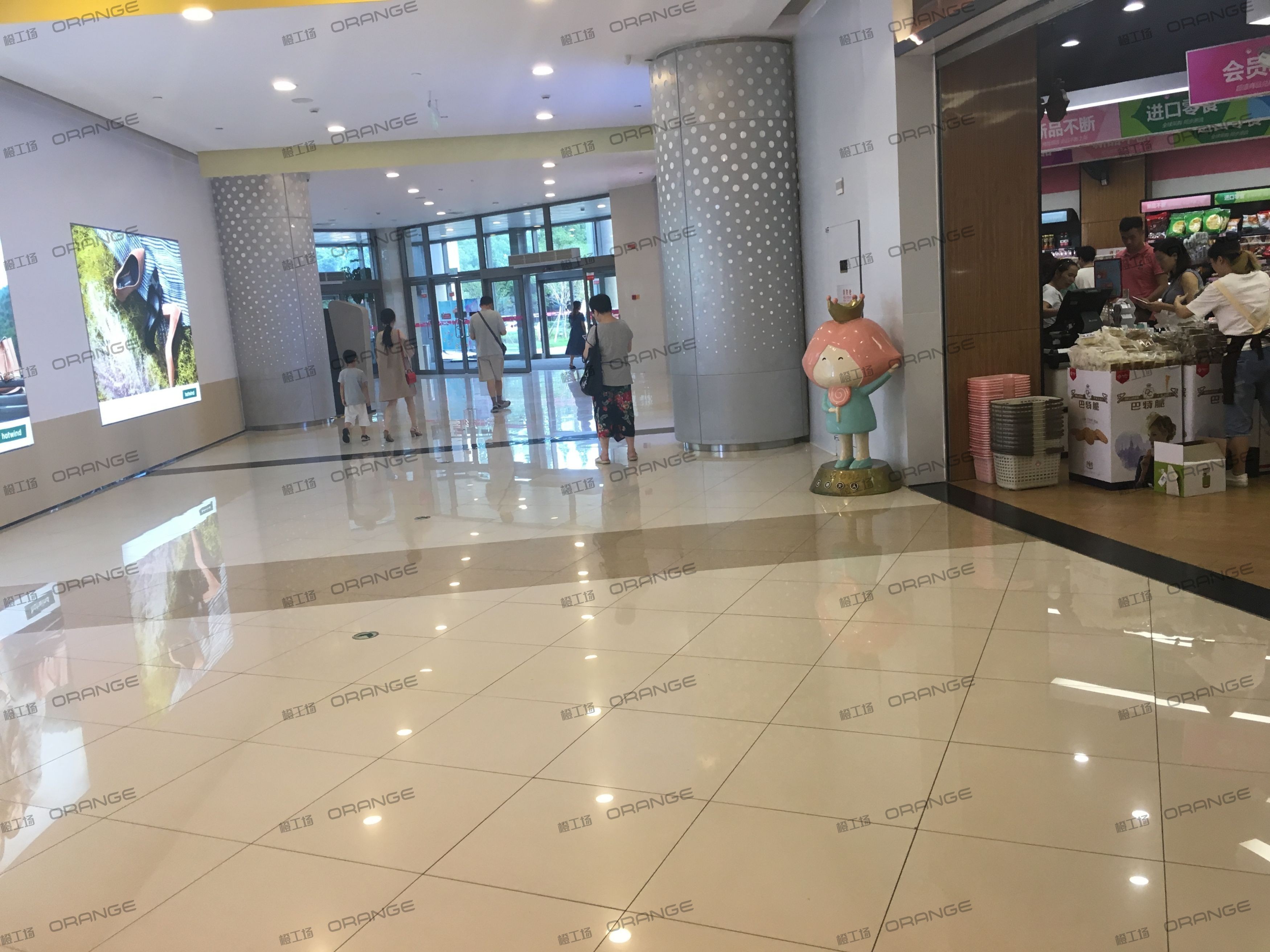 宁波高鑫广场-室内一层东南门内走廊B3