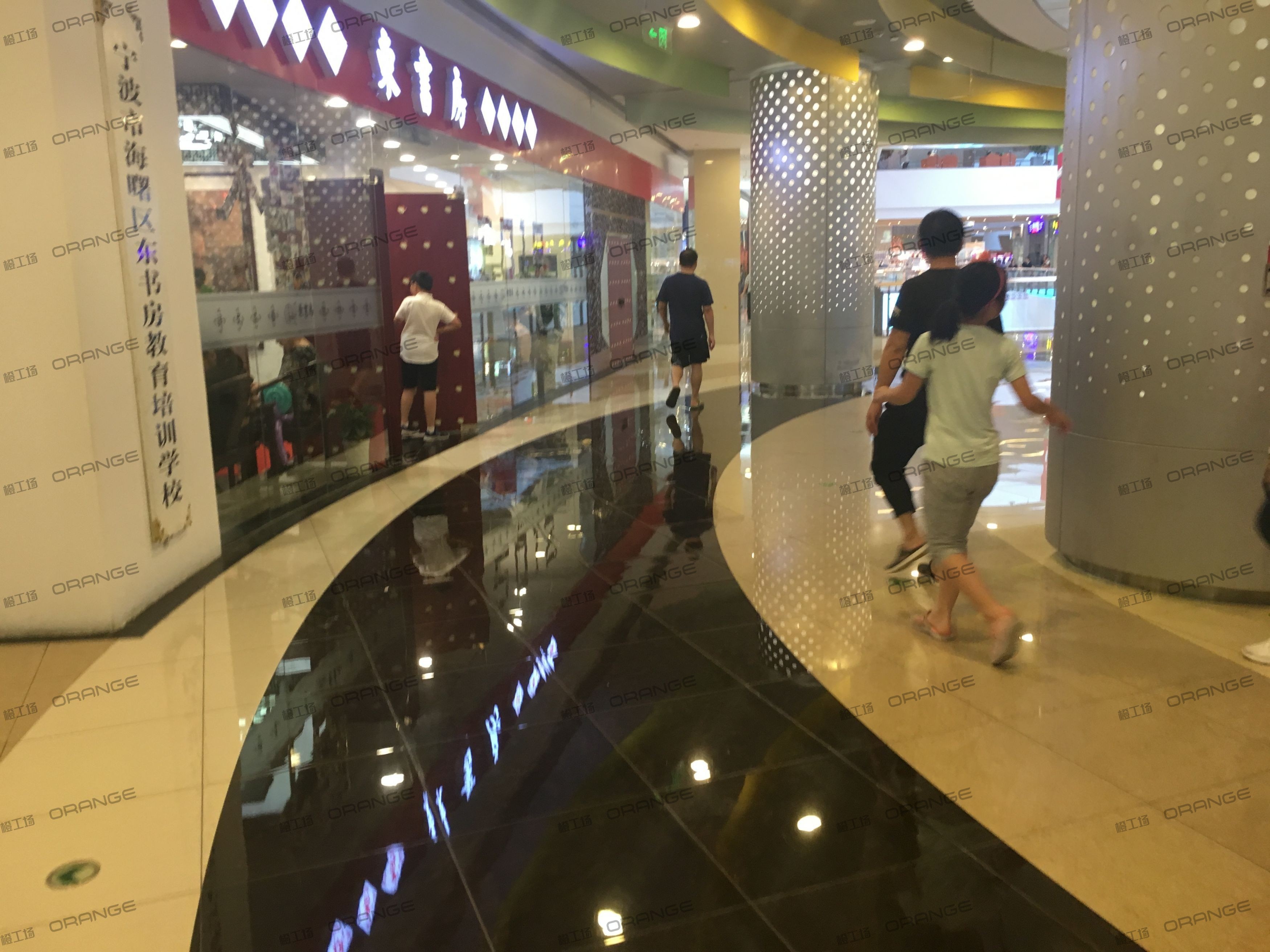 宁波高鑫广场-室内二层东南环廊南4