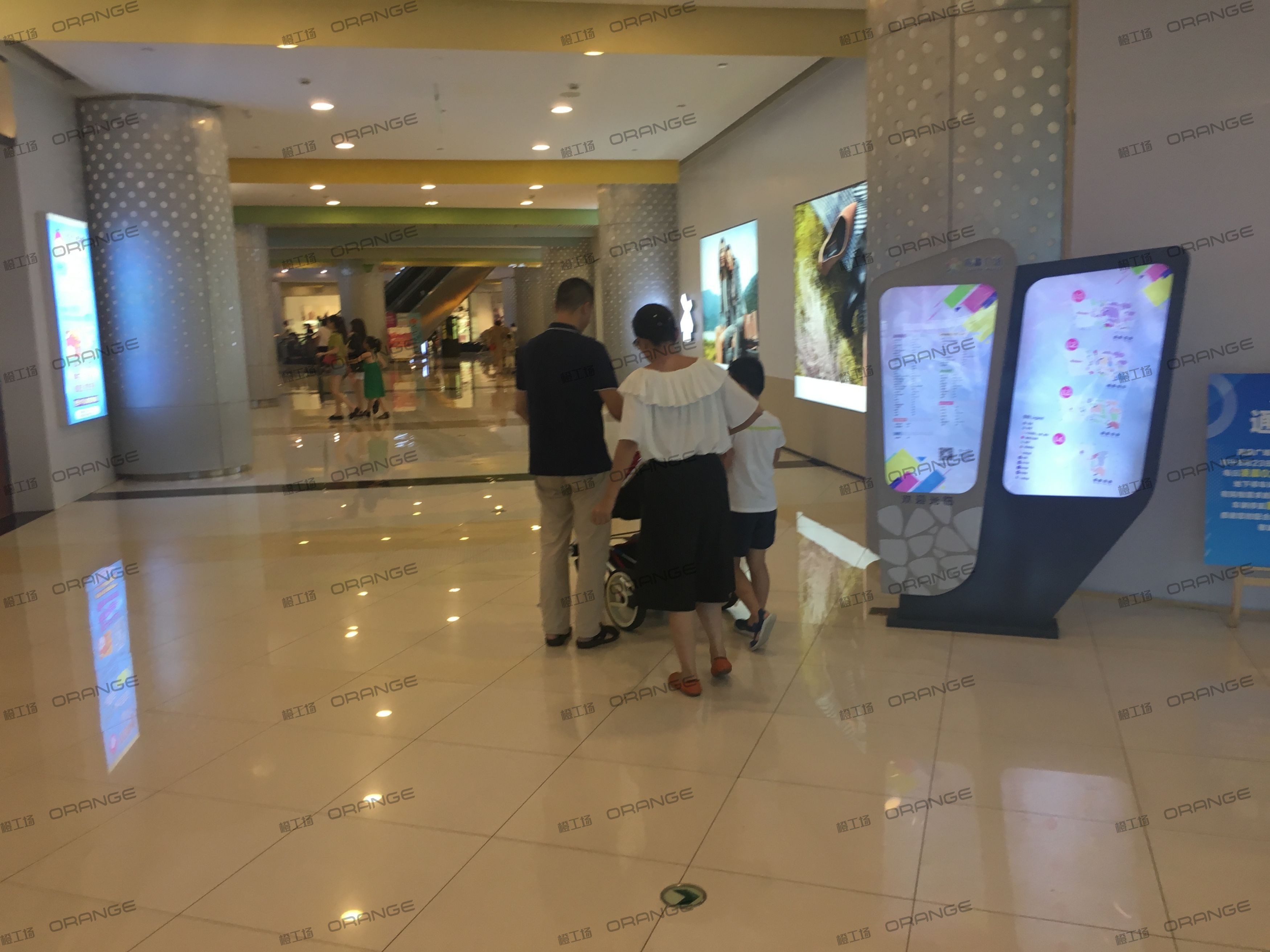 宁波高鑫广场-室内一层东南门内走廊A3