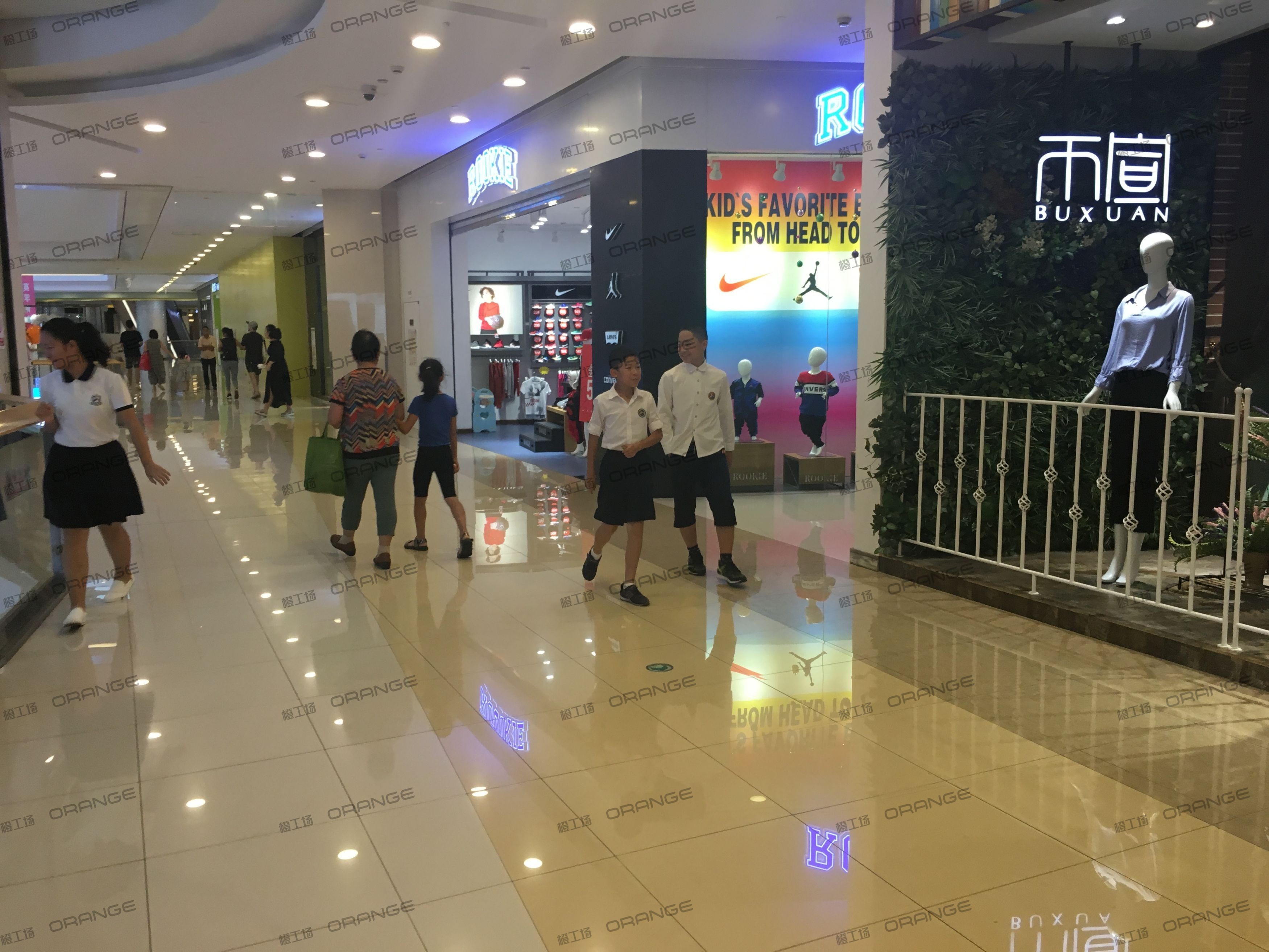 宁波高鑫广场-室内二层西北环廊西4